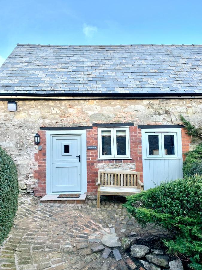 The Stables At Pentregaer Ucha, Tennis Court & Lake Villa Oswestry Exterior photo