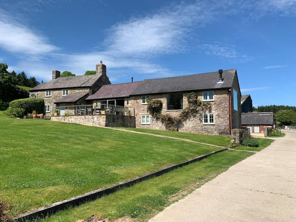 The Stables At Pentregaer Ucha, Tennis Court & Lake Villa Oswestry Exterior photo